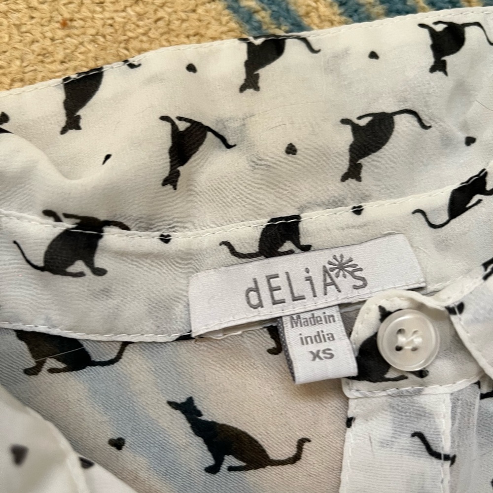 Sheer cat pattern button down - Picture 2 of 2